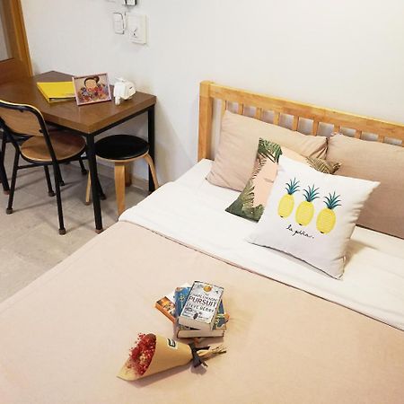 Lee & No Guesthouse Hongdae Сеул Екстериор снимка