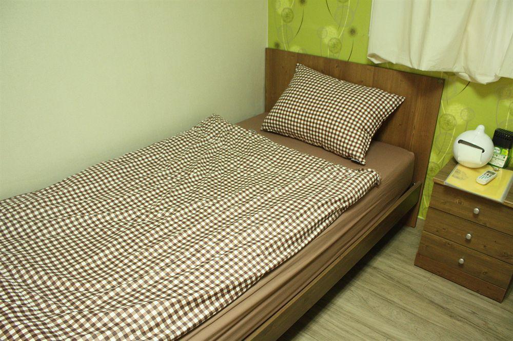 Lee & No Guesthouse Hongdae Сеул Екстериор снимка