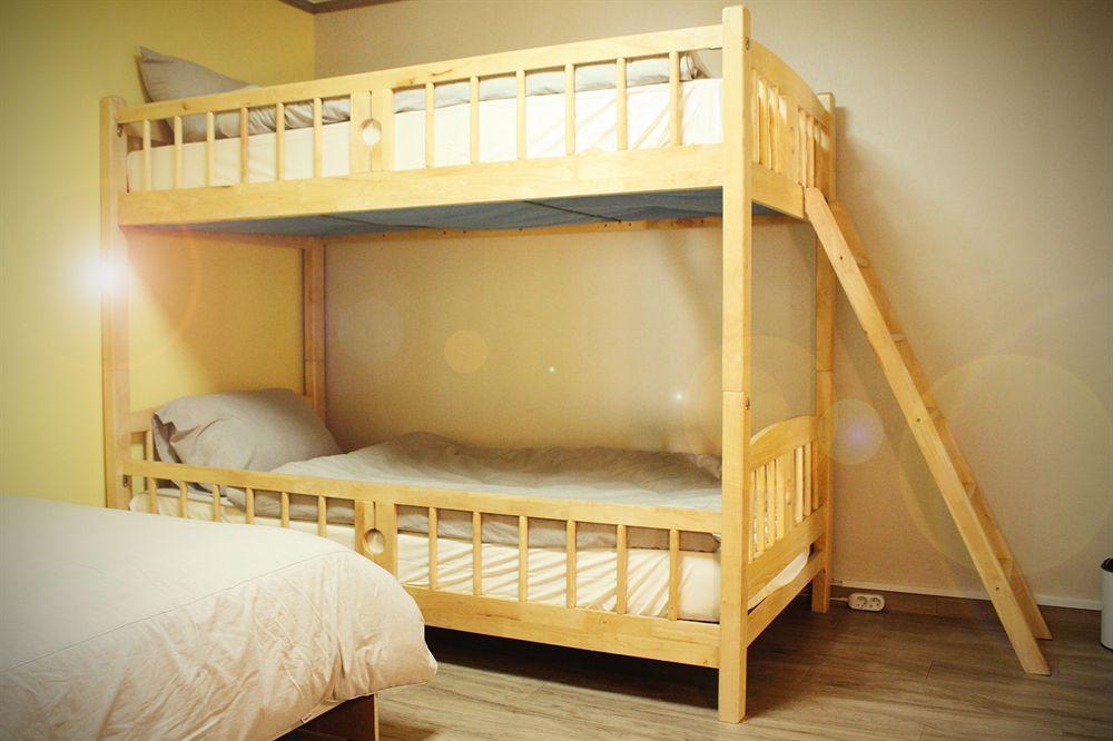 Lee & No Guesthouse Hongdae Сеул Екстериор снимка