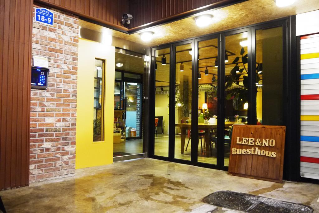 Lee & No Guesthouse Hongdae Сеул Екстериор снимка