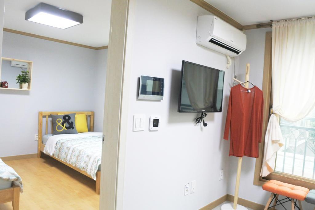 Lee & No Guesthouse Hongdae Сеул Екстериор снимка