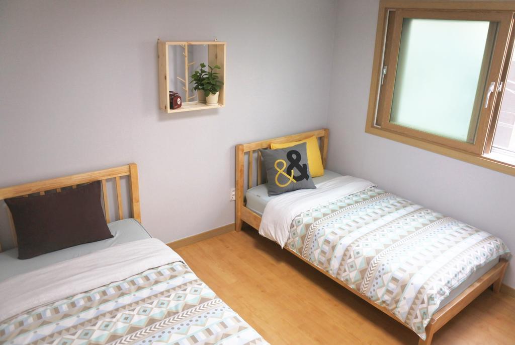 Lee & No Guesthouse Hongdae Сеул Екстериор снимка