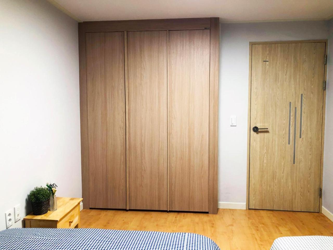 Lee & No Guesthouse Hongdae Сеул Екстериор снимка