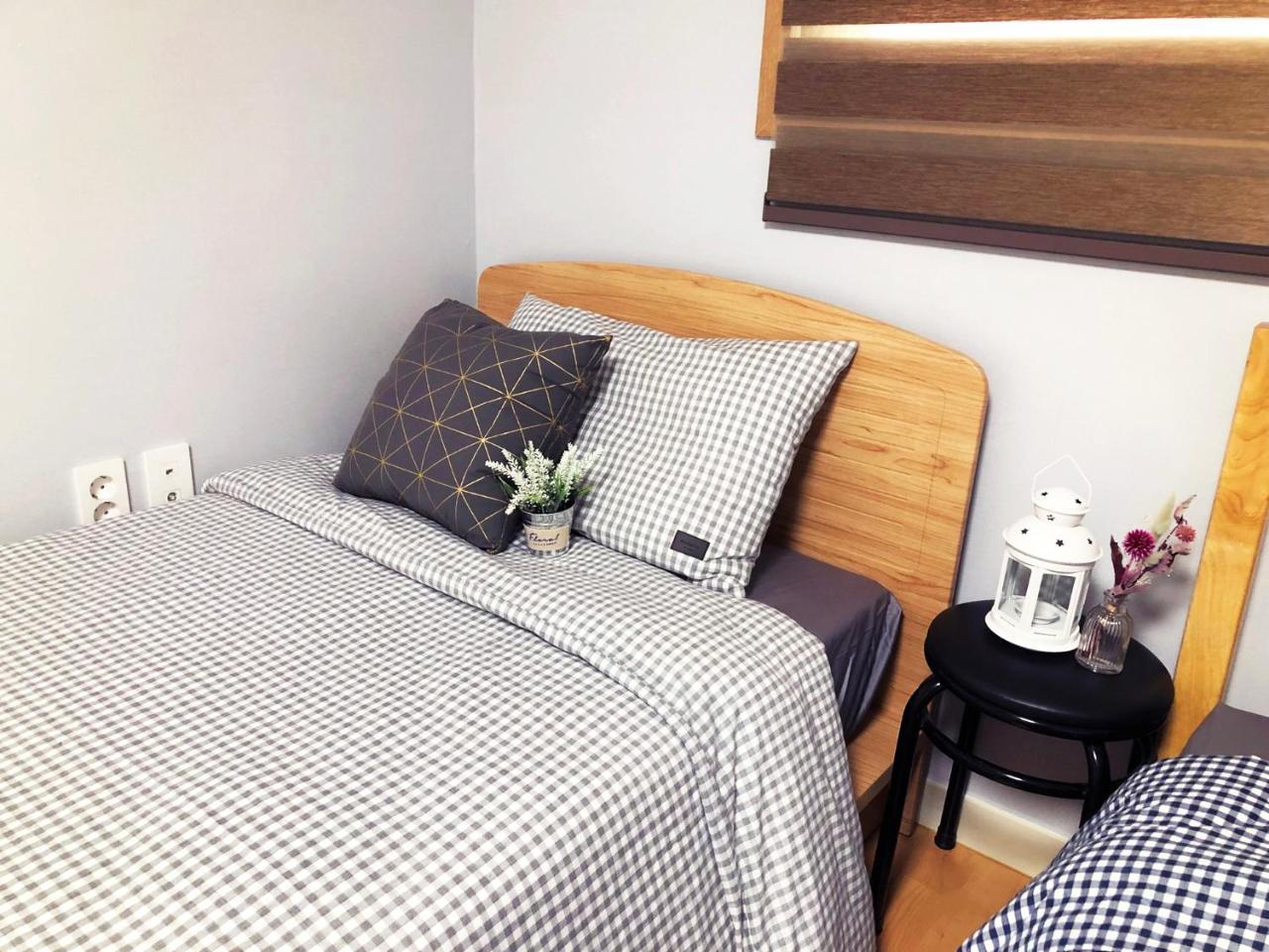 Lee & No Guesthouse Hongdae Сеул Екстериор снимка