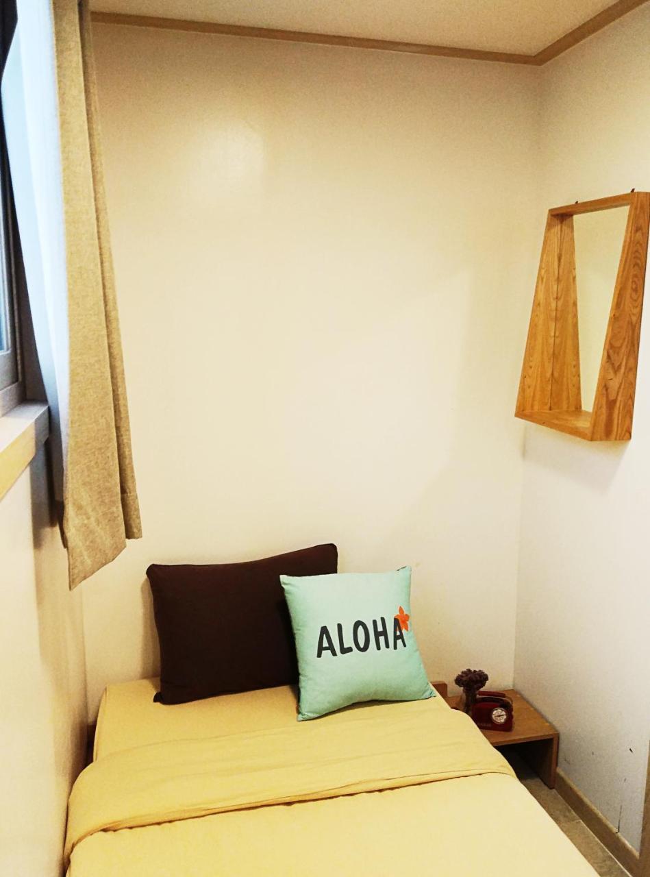 Lee & No Guesthouse Hongdae Сеул Екстериор снимка